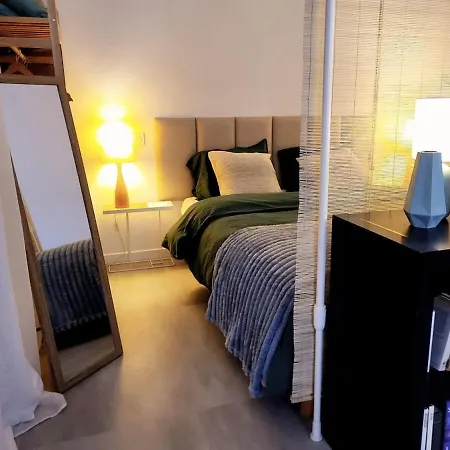 De 30m2 Agreable Et Chaleureux *